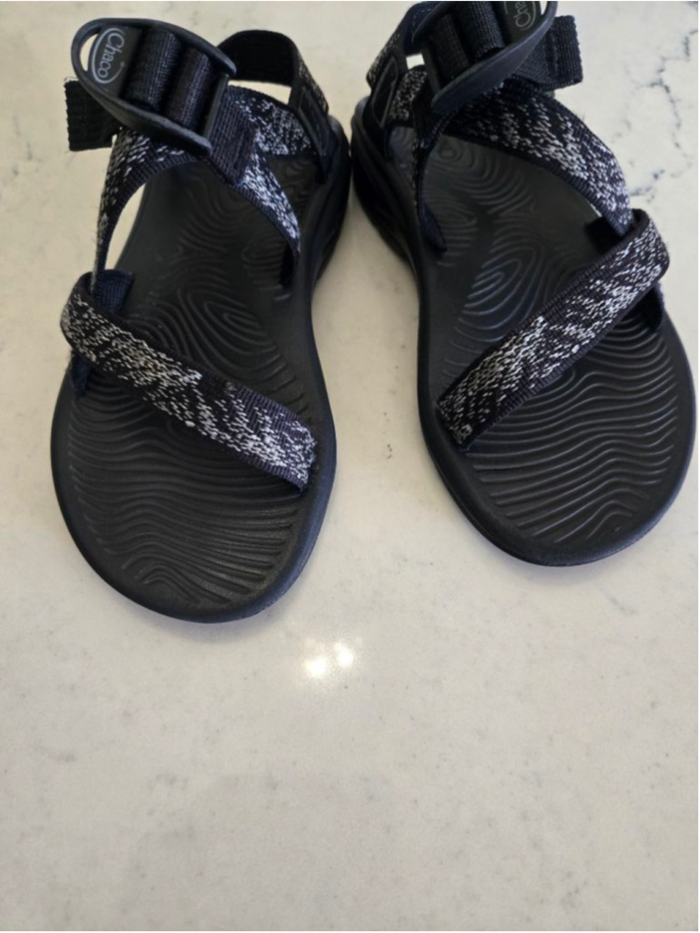 Women's Chaco Sandals Size 6 Black and White - Picture 2 of 12
